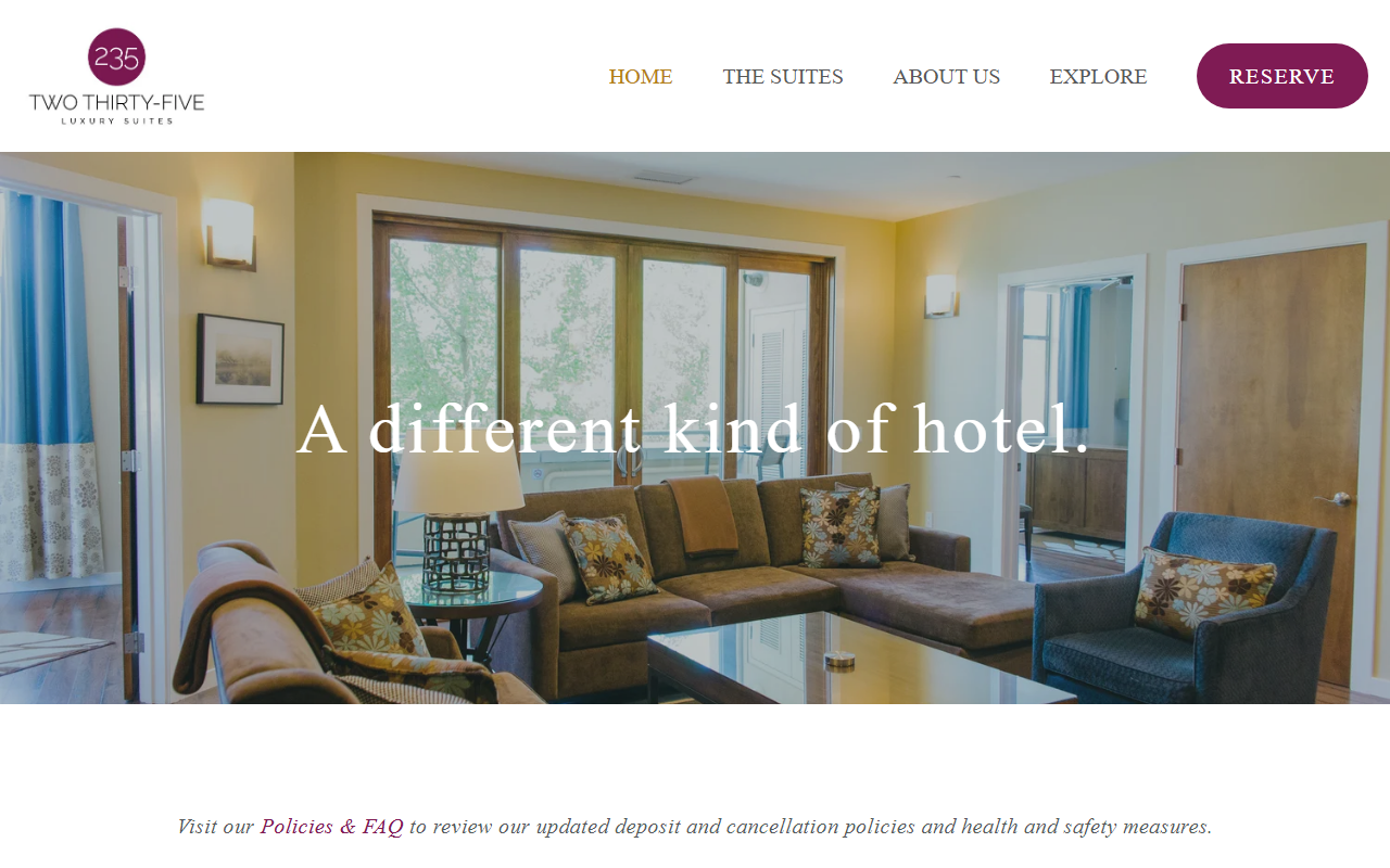 235luxurysuites.com screenshot